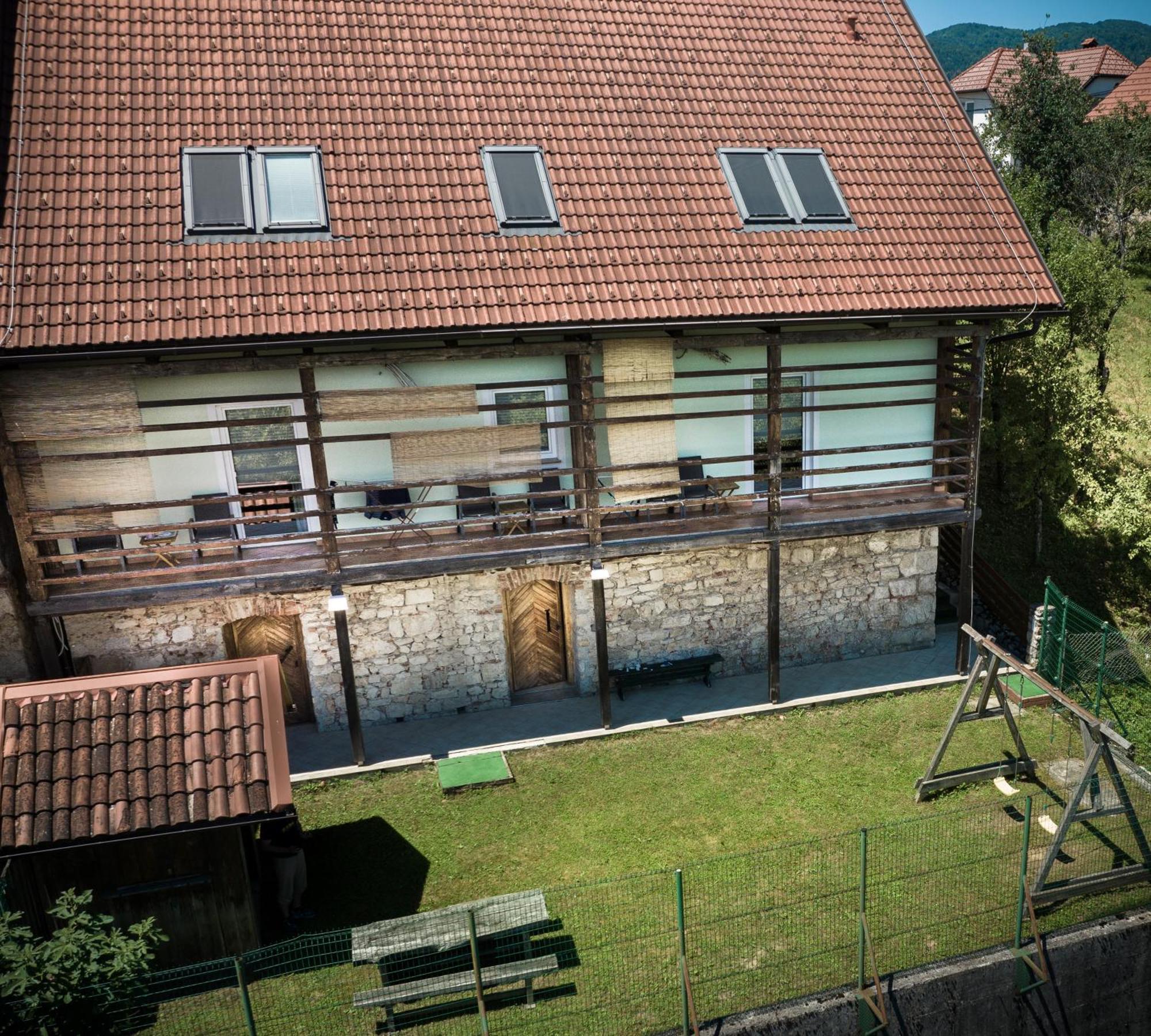 Apartments Suster Stari Trg ob Kolpi Exterior photo